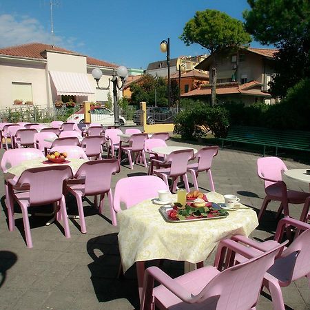 Hotel Adriatico Bellaria-Igea Marina Exteriér fotografie