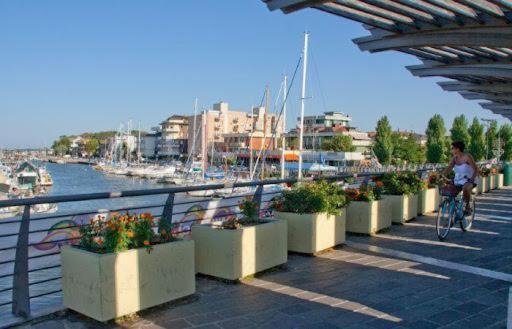 Hotel Adriatico Bellaria-Igea Marina Exteriér fotografie